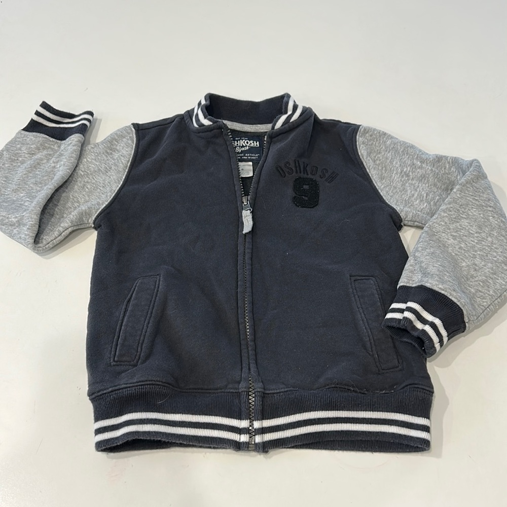 Little boy’s Cotton Jacket Size 6, perfect condition
